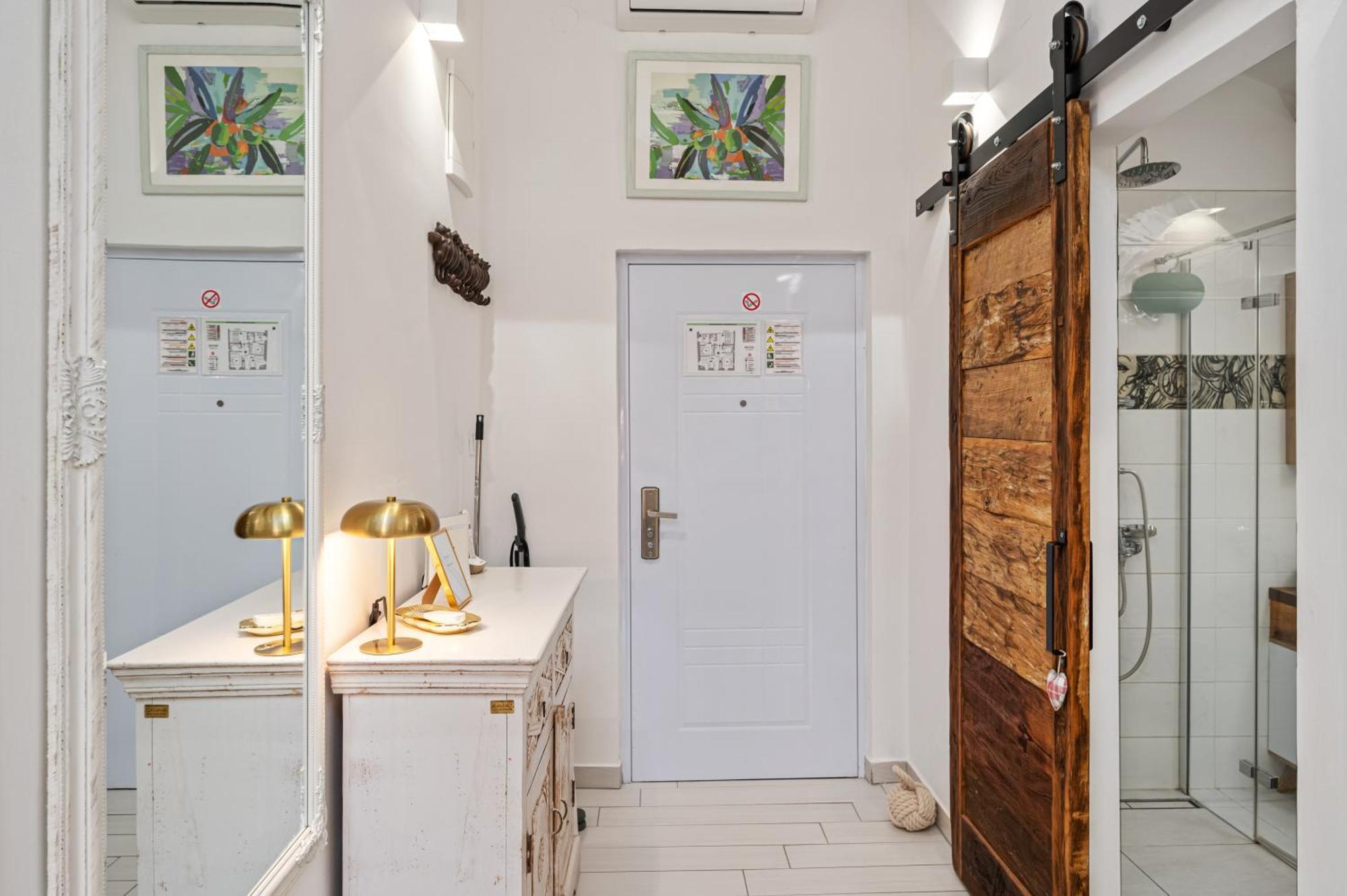 Apartman Tutto Bene โรวีน ภายนอก รูปภาพ
